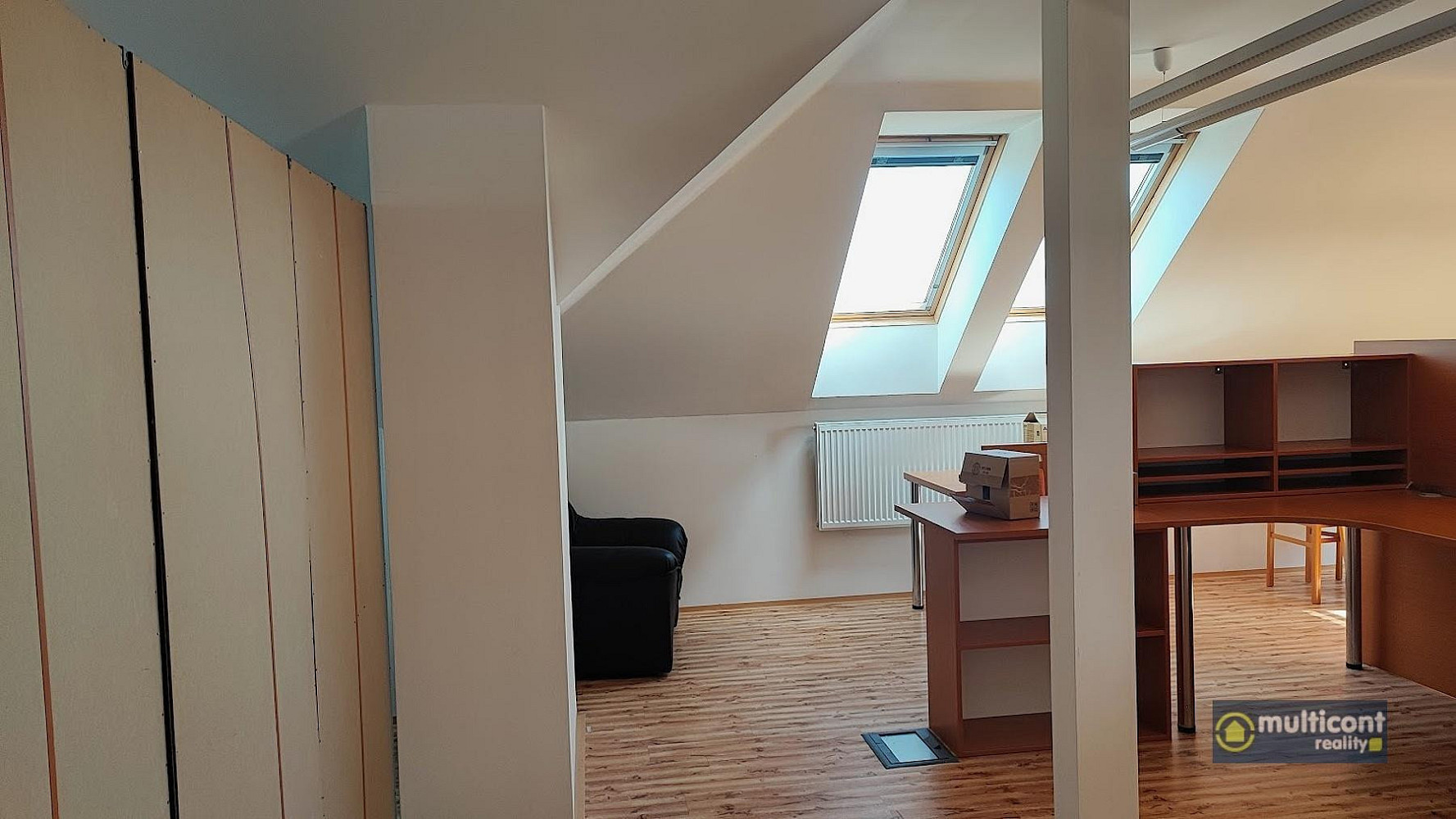 Pronájem kanceláře 118 m² – fotografie 5