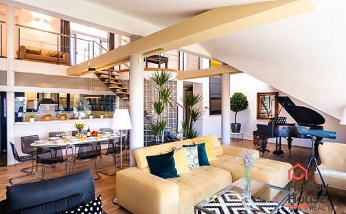 Pronájem bytu 5+kk 250 m², Dřevná, Praha 2 - Nové Město, okres Praha