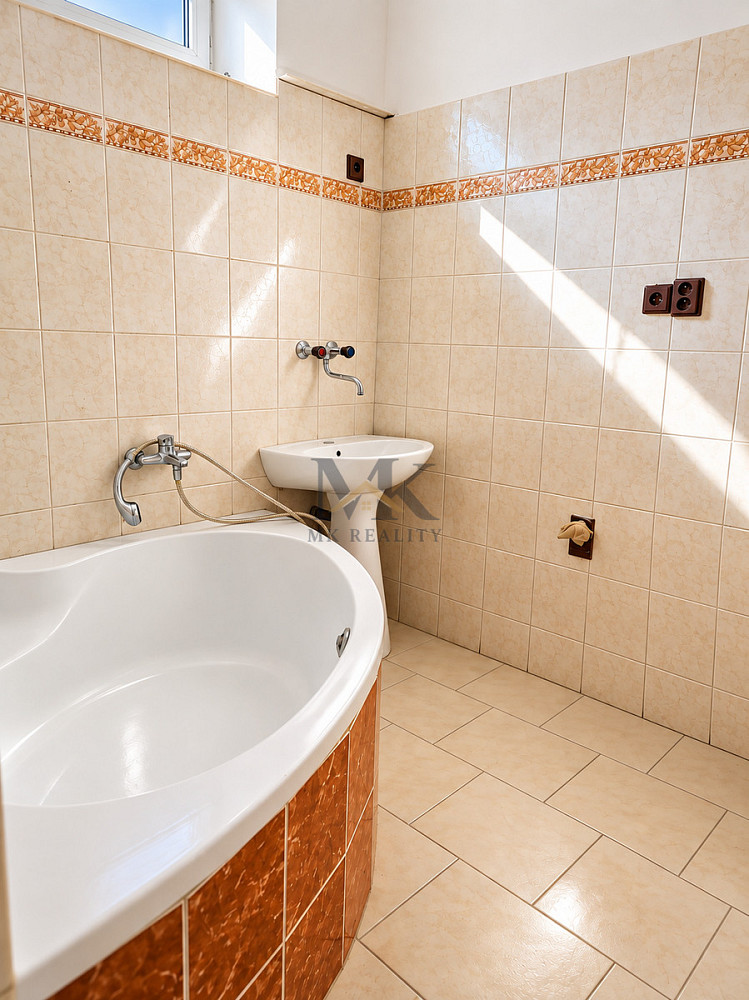 Pronájem bytu 2+1 68 m² – fotografie 4