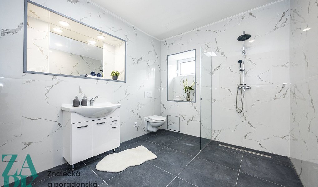 Prodej domu 215 m² s pozemkem 684 m², Krupka – náhled fotky 12