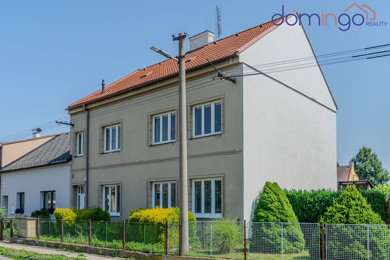 Prodej domu 211 m² s pozemkem 815 m² – fotografie 2