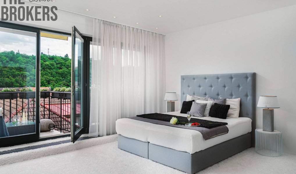 Pronájem bytu 4+kk 170 m², Praha – náhled fotky 10