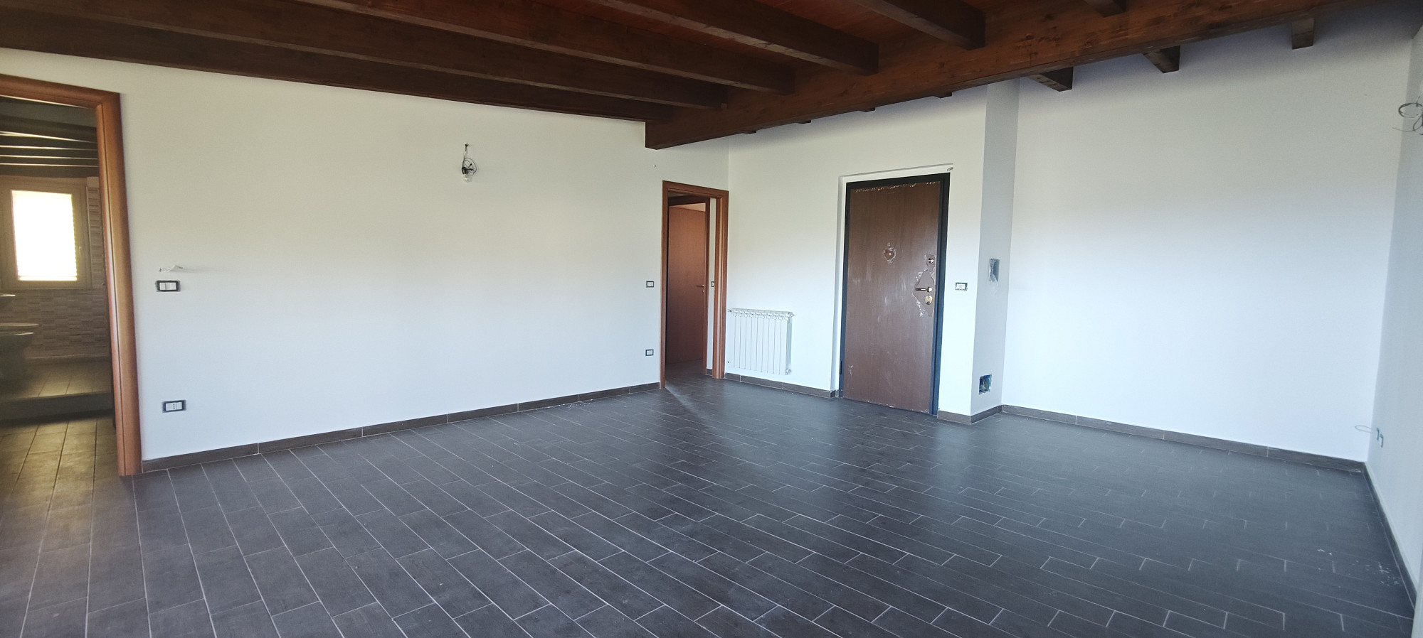 Appartamento 4+kk – Messina - Vista 4