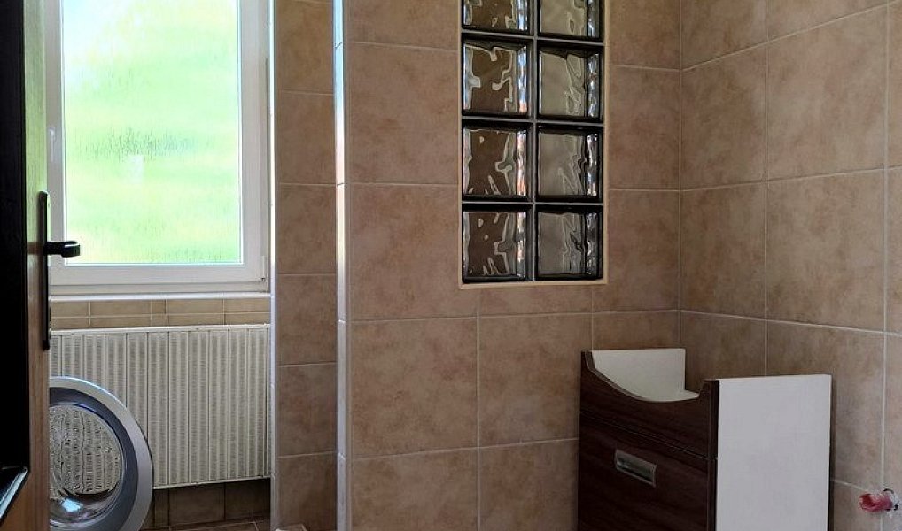 Prodej domu 173 m² s pozemkem 802 m², Hrádek – náhled fotky 9