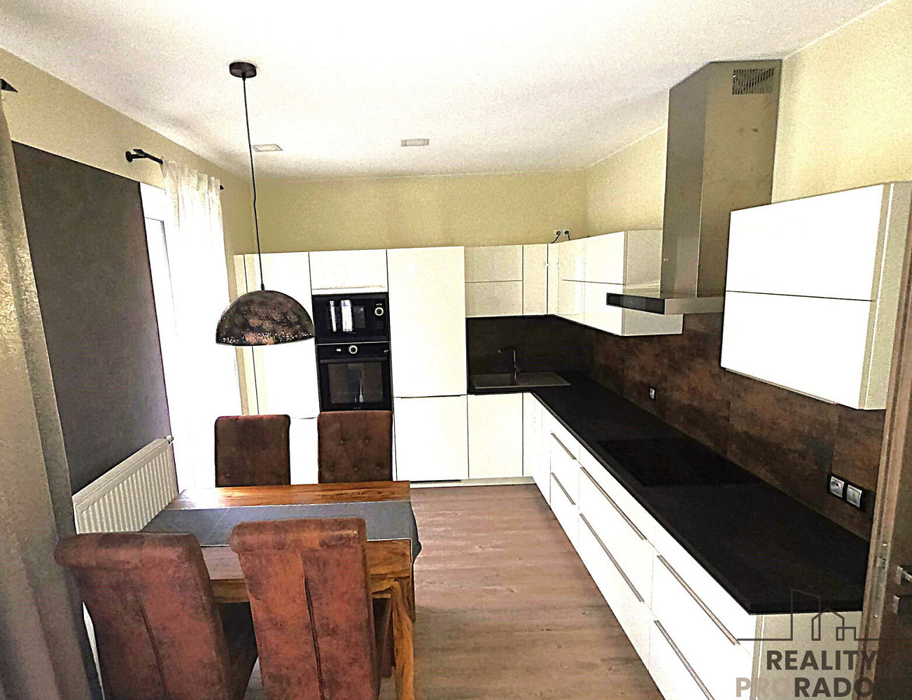 Pronájem bytu 2+kk 58 m² – fotografie 4