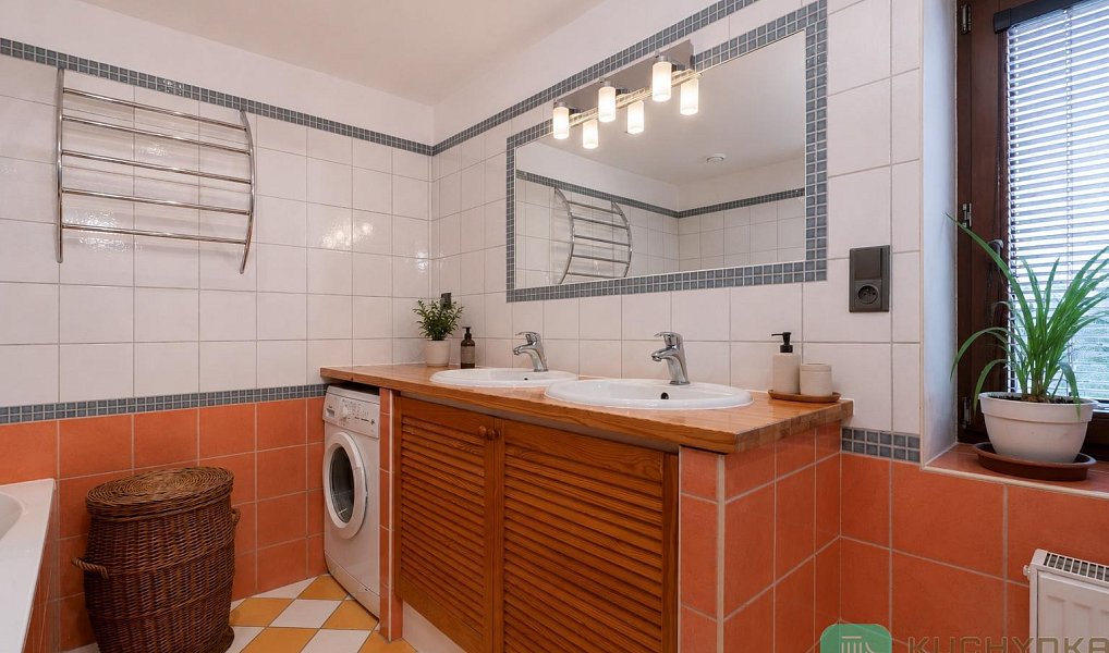 Prodej domu 265 m² s pozemkem 1 277 m², Košťany – náhled fotky 24