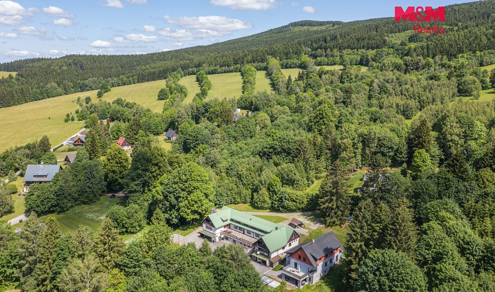 Prodej ubytovacího objektu 1 200 m², Deštné v Orlických horách – náhled fotky 2