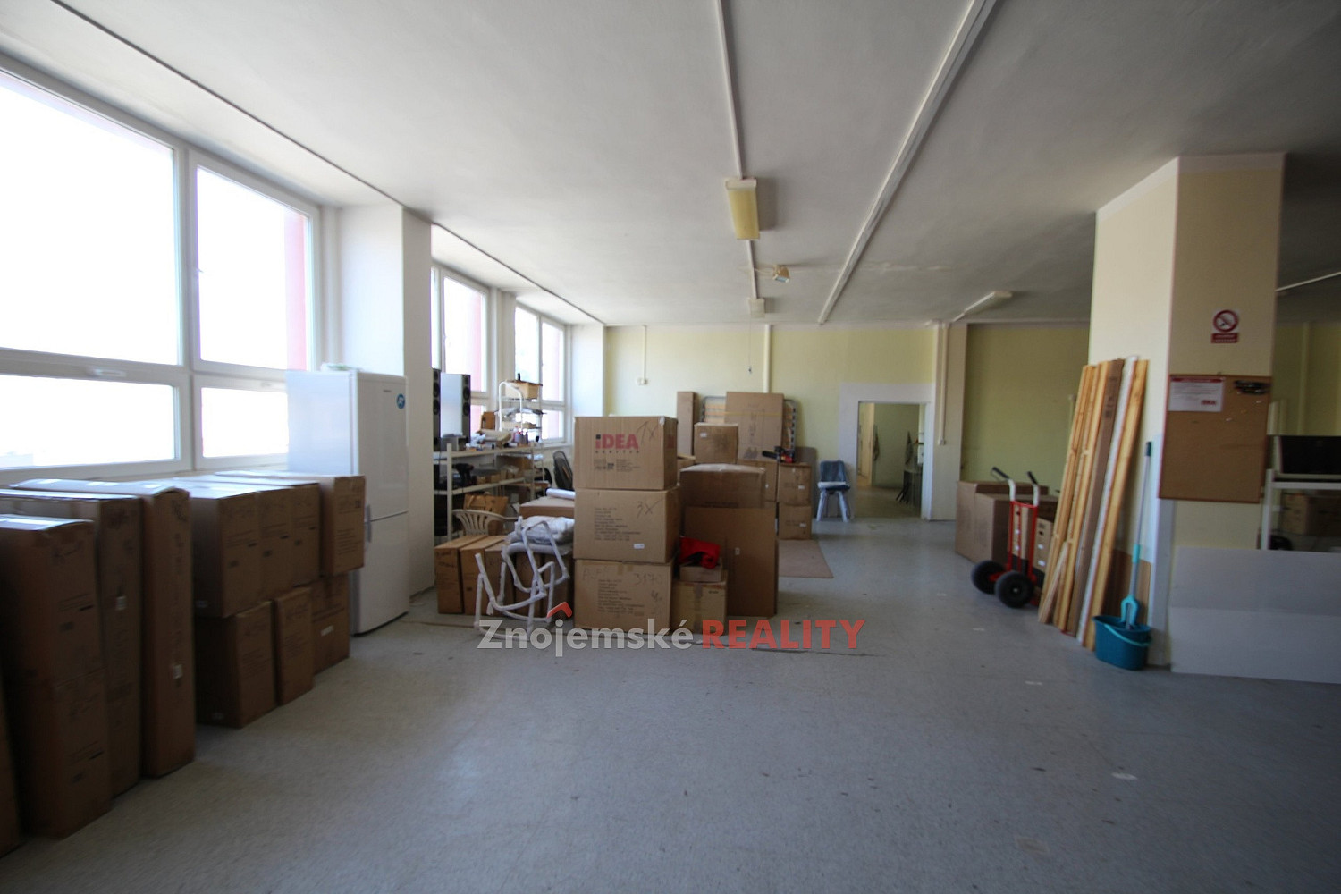 Pronájem obchodních prostor 130 m² – fotografie 4