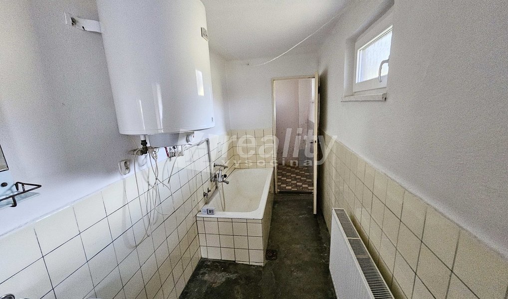 Prodej domu 282 m² s pozemkem 725 m², Kamenice – náhled fotky 14