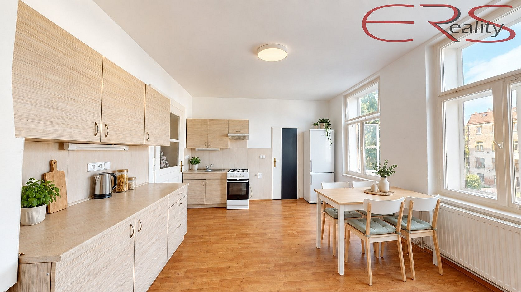 Pronájem bytu 2+1 76 m² – fotografie 3