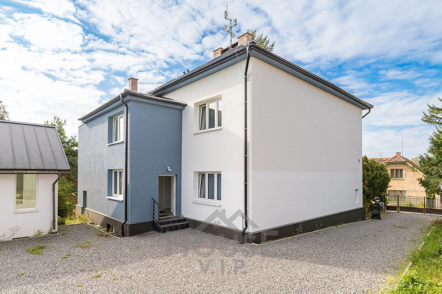 Prodej ubytovacího objektu 550 m² — photo 2