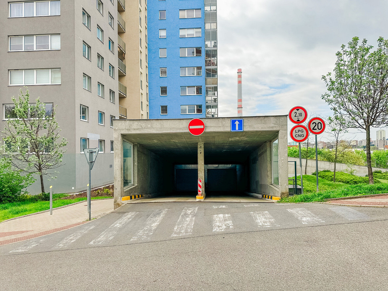 Prodej garážového stání, 14 m2, ul. V Dolině, Praha-Michle – fotografie 5