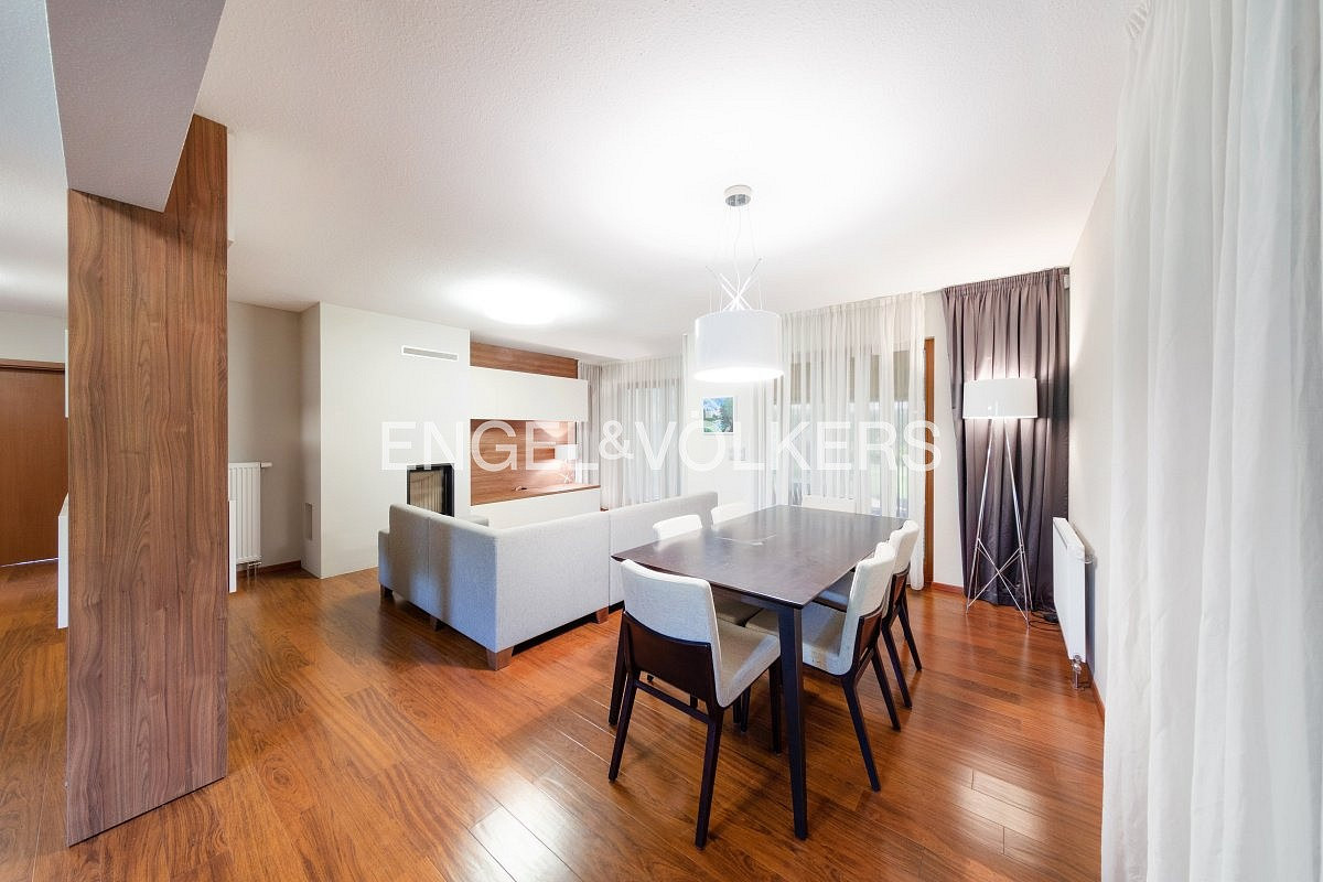 Pronájem domu 170 m² s pozemkem 170 m²