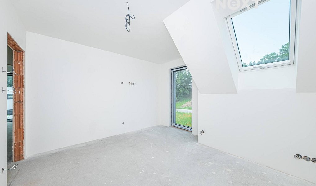 Prodej domu 260 m² s pozemkem 1 037 m², Hradec Králové – náhled fotky 22