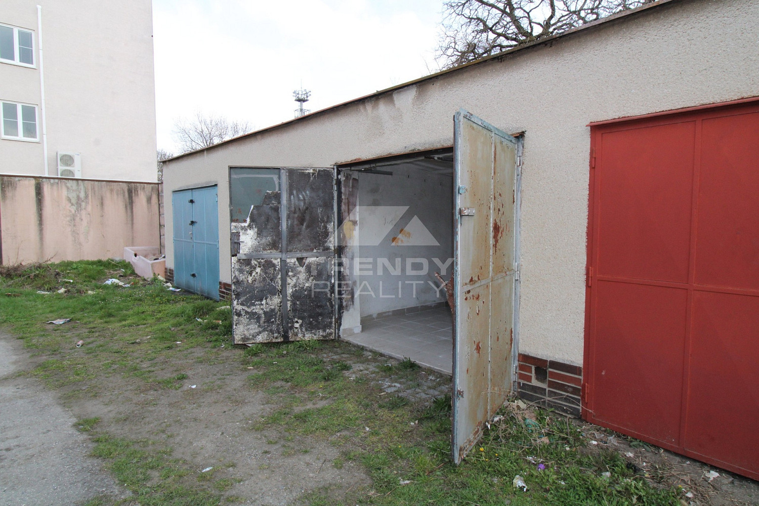 Pronájem garáže Plzeň, Lobzy (Lobezská 2343/5) – fotografie 2