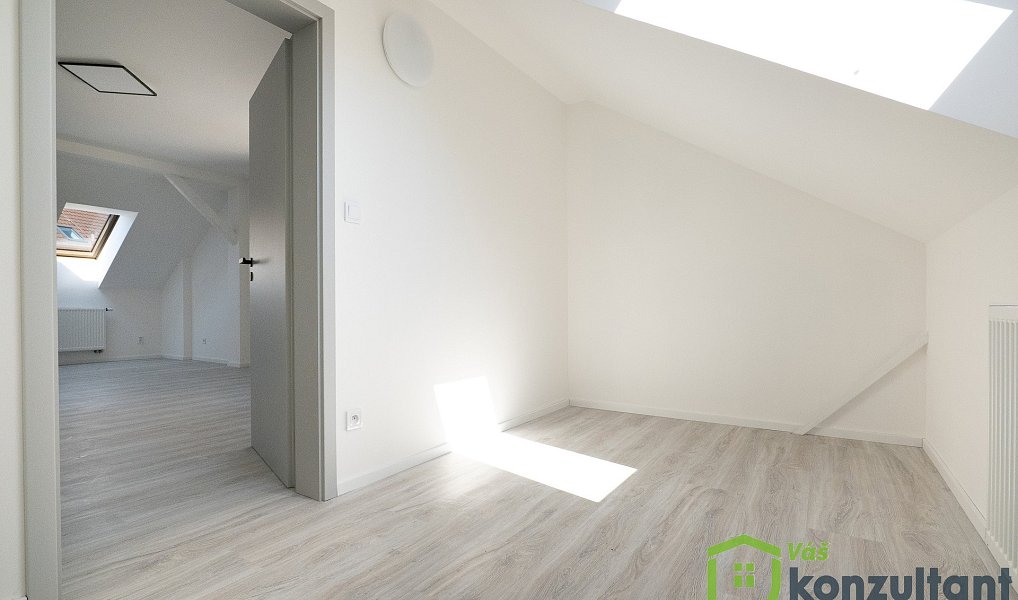 Prodej domu 277 m² s pozemkem 1 014 m², Osek – náhled fotky 22