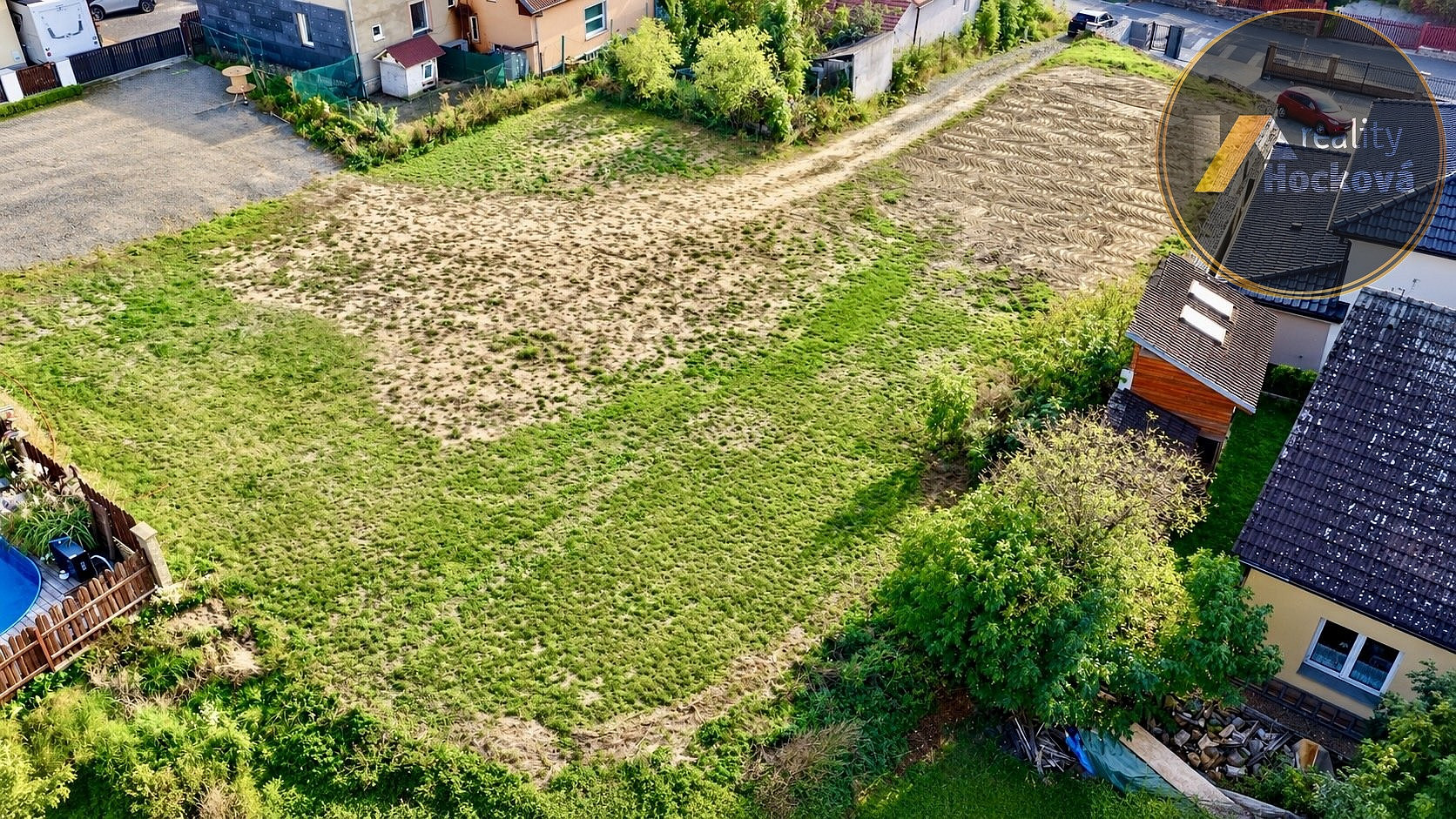 Prodej stavebního pozemku 1 356 m² – fotografie 2
