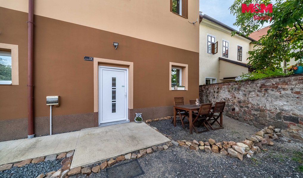 Prodej bytu 4+kk 64 m², Lochovice – náhled fotky 23