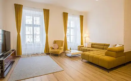 Prodej bytu 2+1 100 m², nám. Míru, Jindřichův Hradec - Jindřichův Hradec I