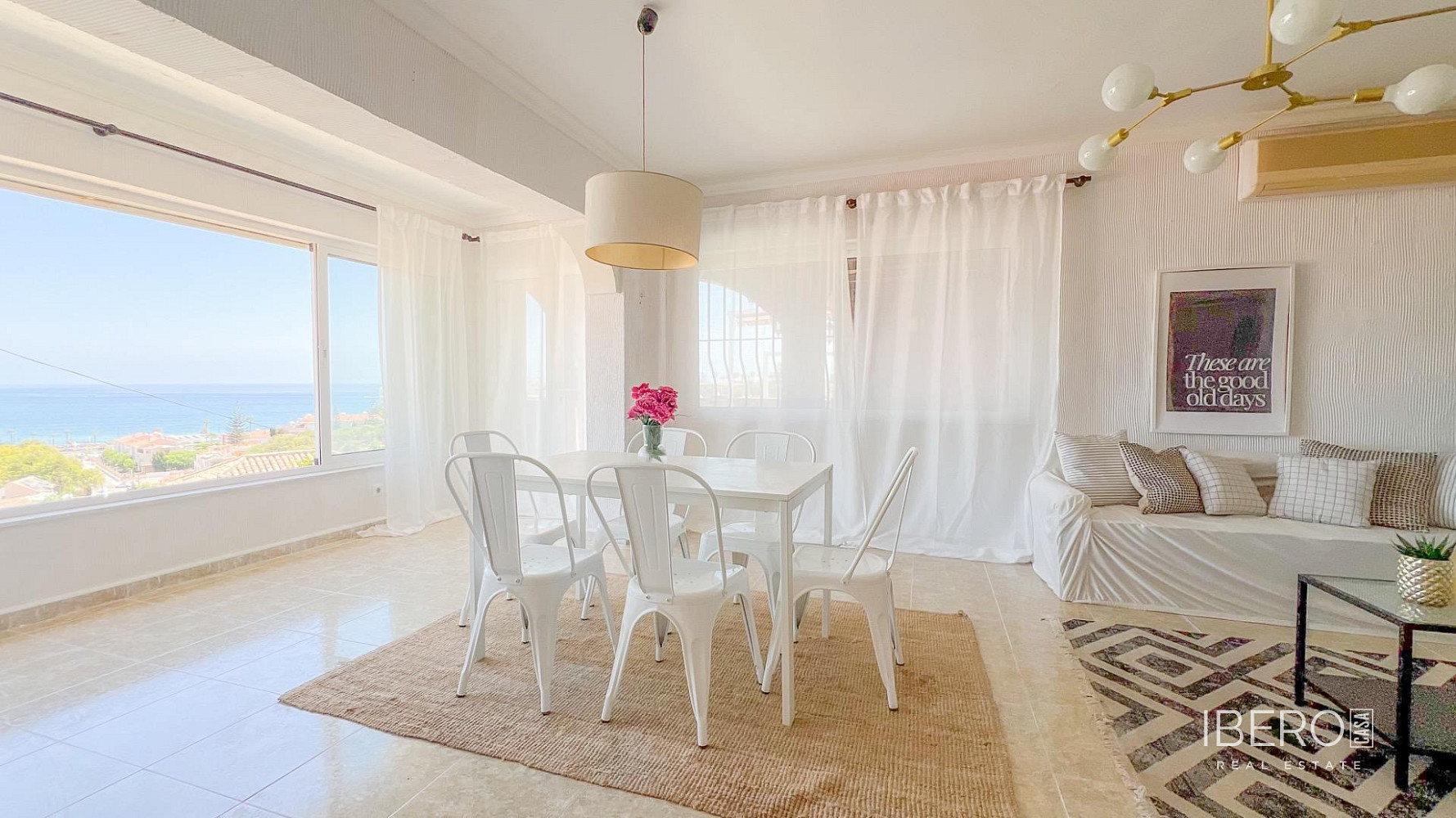 Prodej domu 210 m² s pozemkem 780 m²