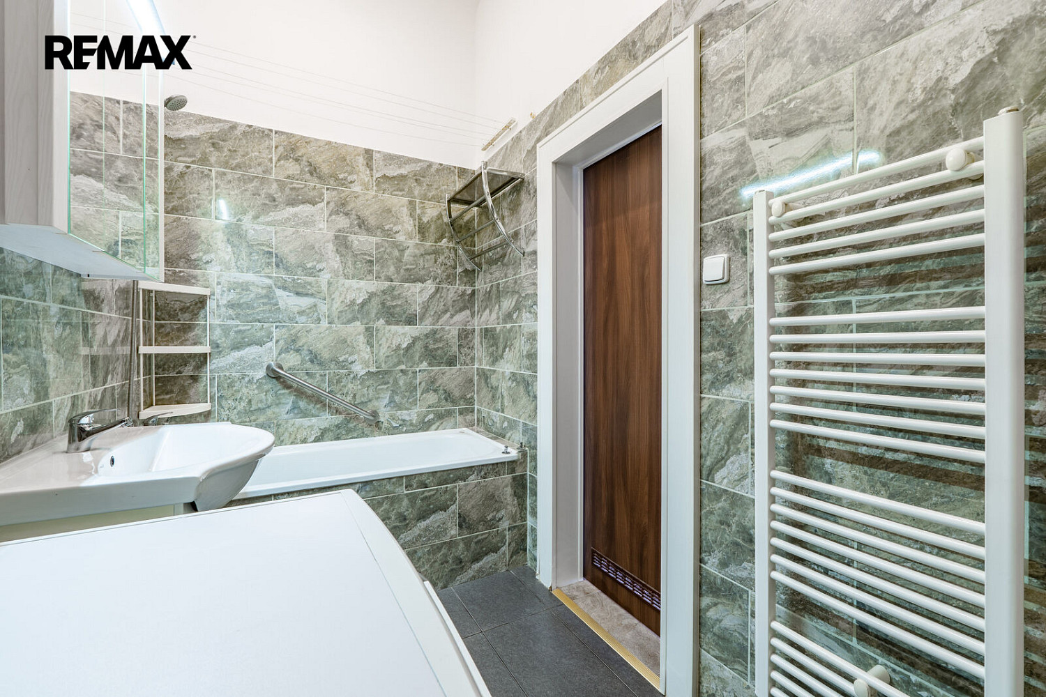 Pronájem bytu 2+1 49 m² – fotografie 4