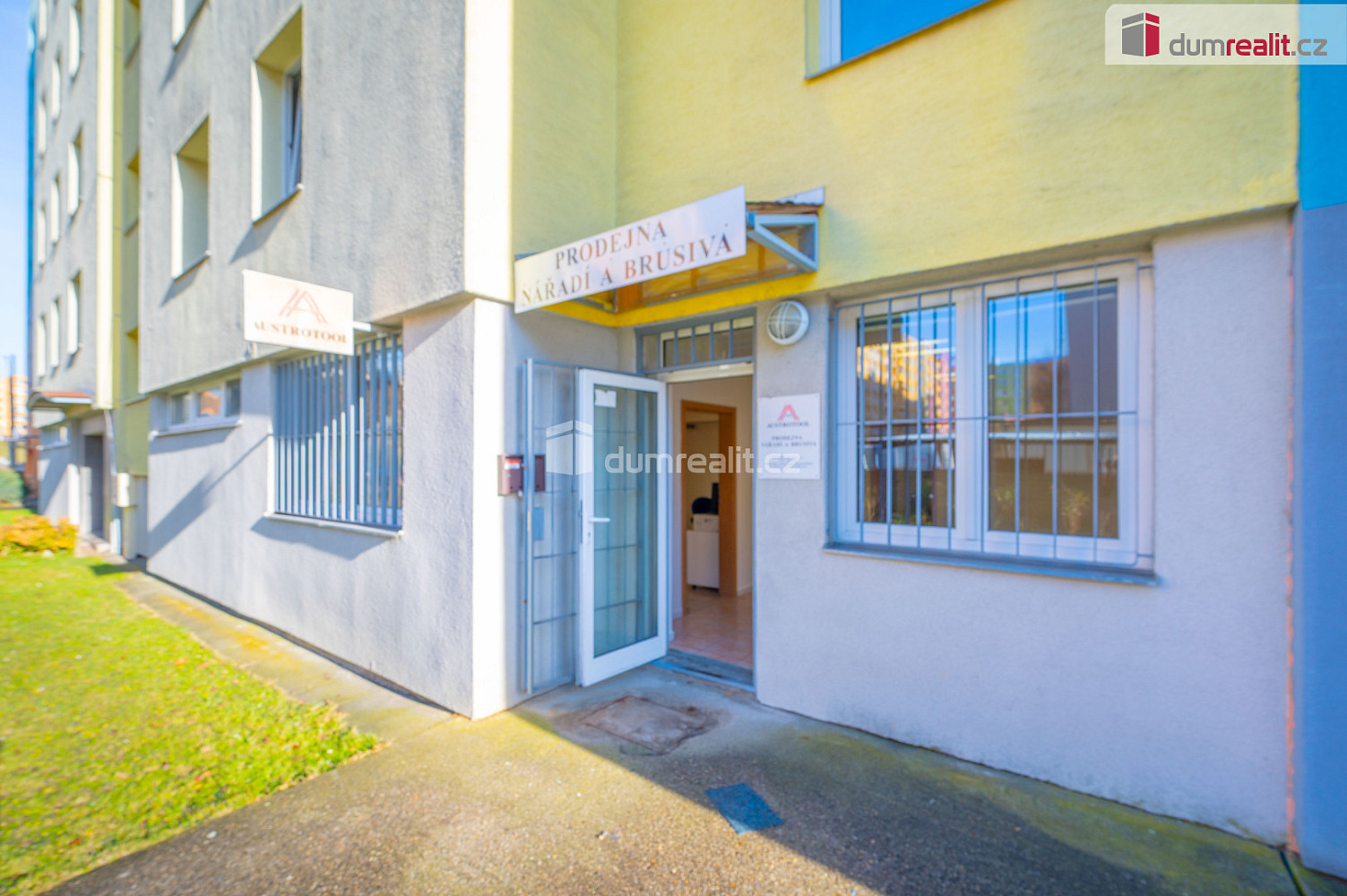 Prodej obchodních prostor 50 m² — photo 2