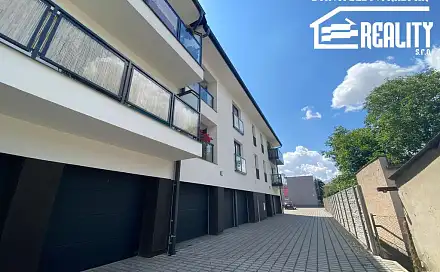 Pronájem, garáž, Holice, Hradecká, Holice, okres Pardubice