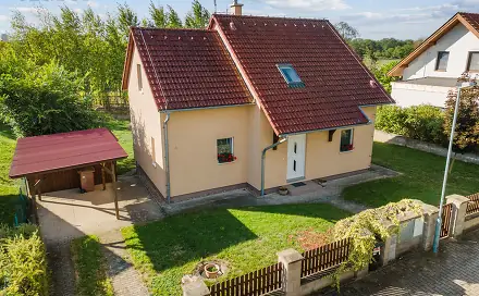 Prodej domu 112 m² s pozemkem 763 m², Václava Klementa, Velvary, okres Kladno