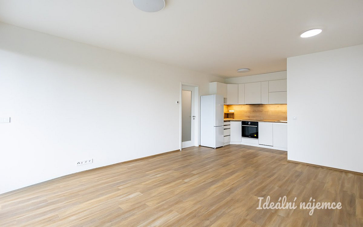 Pronájem bytu 2+kk 59 m² — photo 5