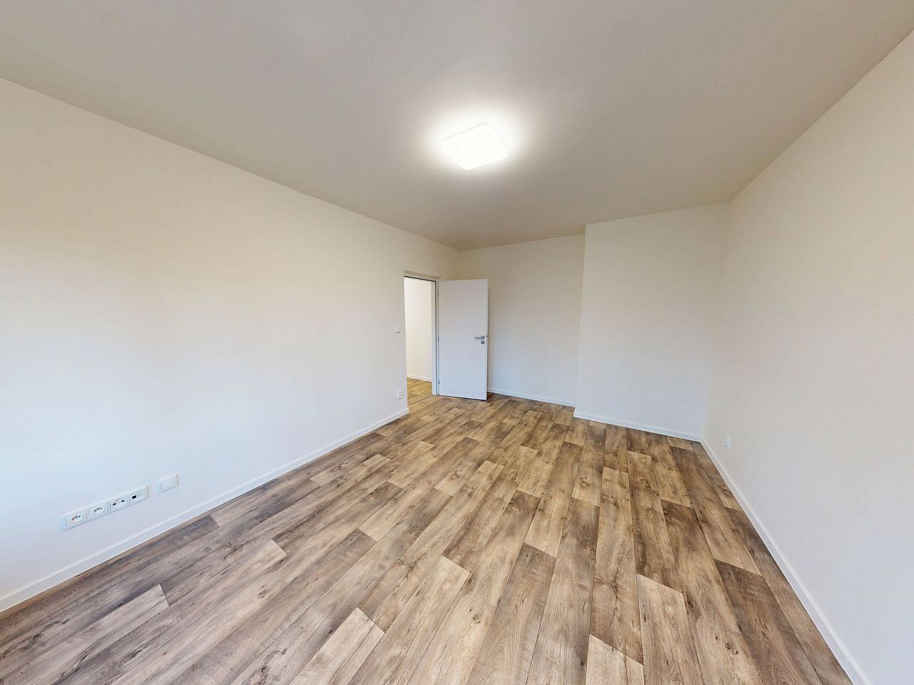 Pronájem bytu 1+1 34 m² – fotografie 3