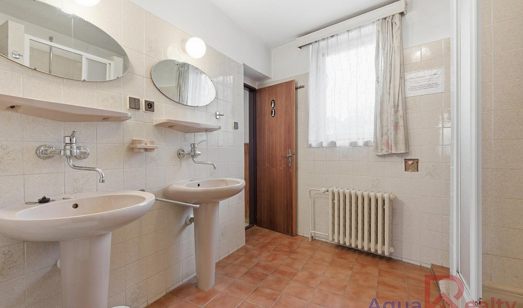 Prodej domu 290 m² s pozemkem 1 076 m², Karlovy Vary – náhled fotky 21