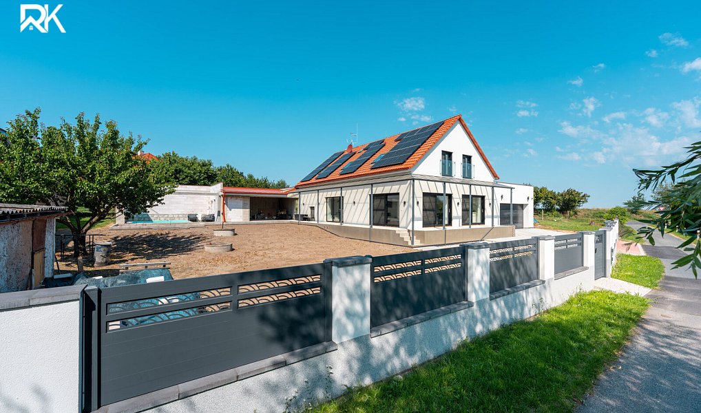 Prodej domu 279 m² s pozemkem 1 184 m², Grunta – náhled fotky 32