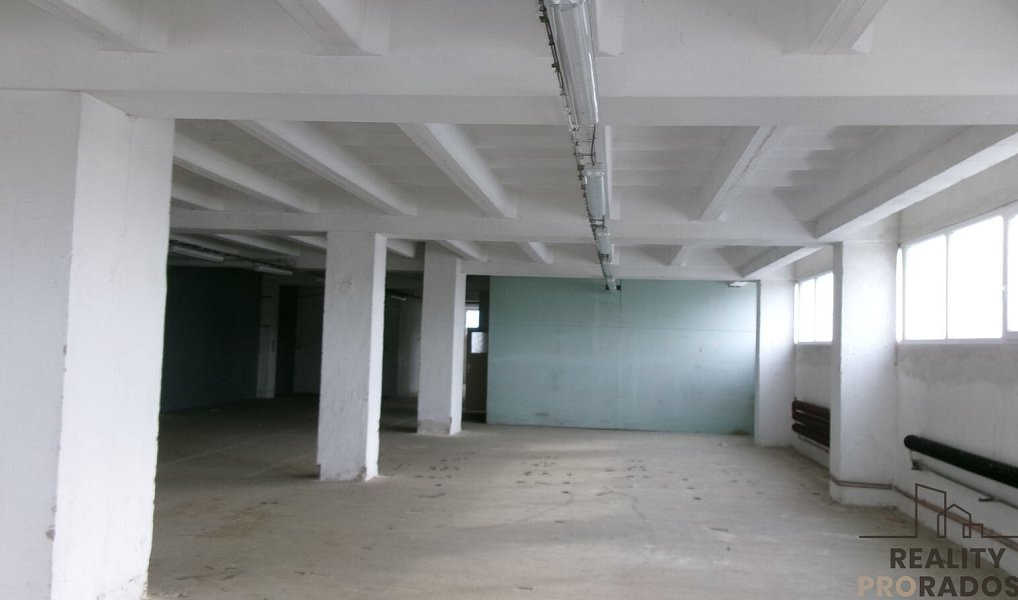 Pronájem skladovacích prostor 400 m², Brno – náhled fotky 2