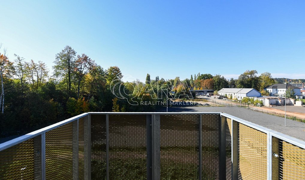 Pronájem bytu 1+kk 32 m², Benešov – náhled fotky 8
