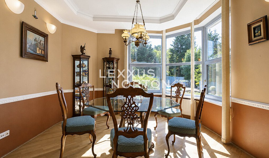 Prodej domu 609 m² s pozemkem 2 267 m², Vestec – náhled fotky 15
