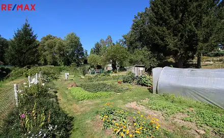 Prodej zahrady 1 533 m², Kamenice, okres Praha-východ