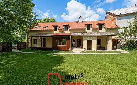 Prodej komerčního objektu (jiného typu) 400 m², Bouzov, okres Olomouc