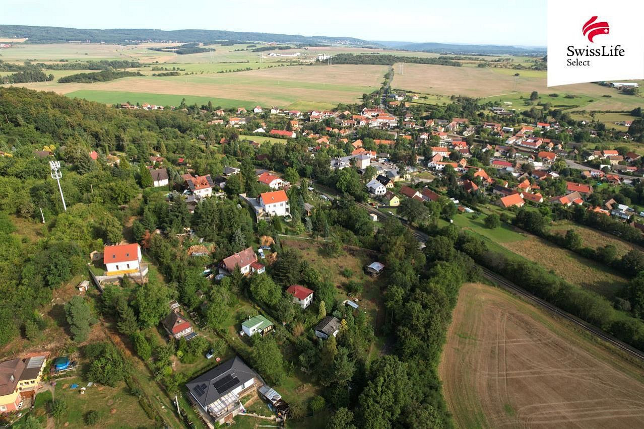 Prodej stavebního pozemku 2 227 m² – fotografie 3