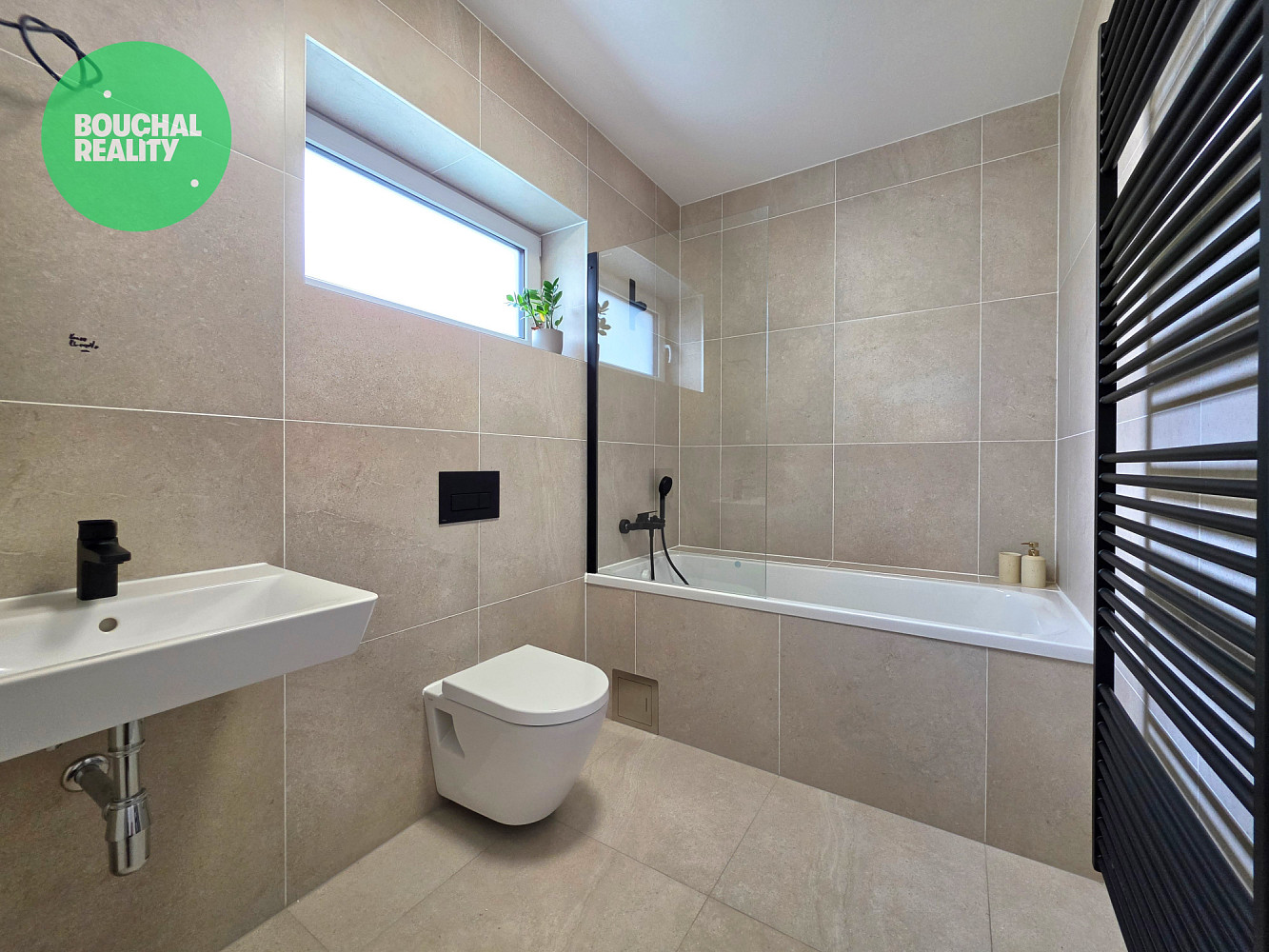 Pronájem bytu 2+kk 49 m² – fotografie 3