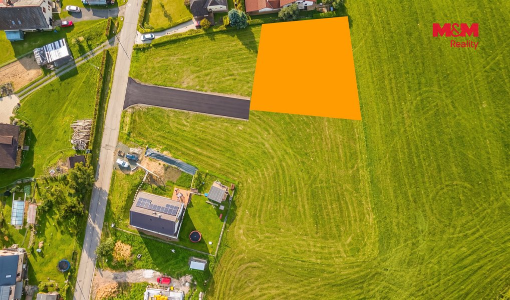 Prodej stavebního pozemku 1 015 m², Semily – náhled fotky 2