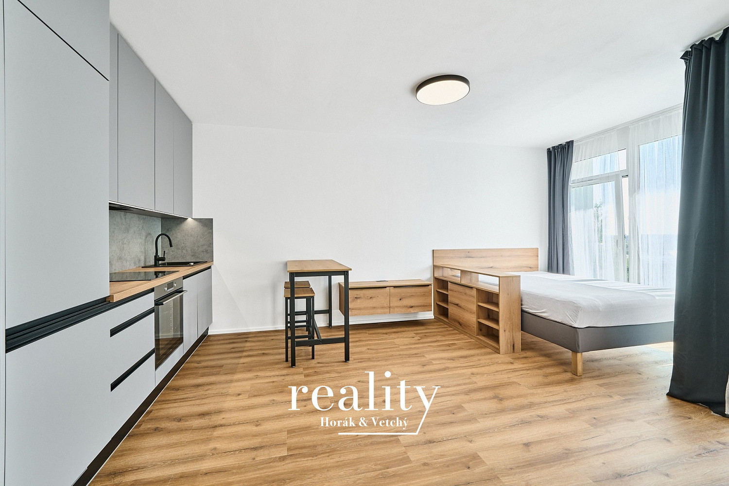 Pronájem bytu 1+kk 37 m² — photo 2