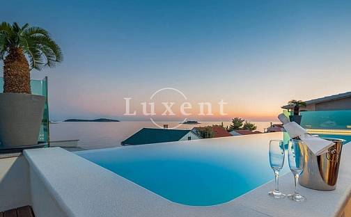 Prodej domu 400 m² s pozemkem 450 m², Rogoznica, Chorvatsko