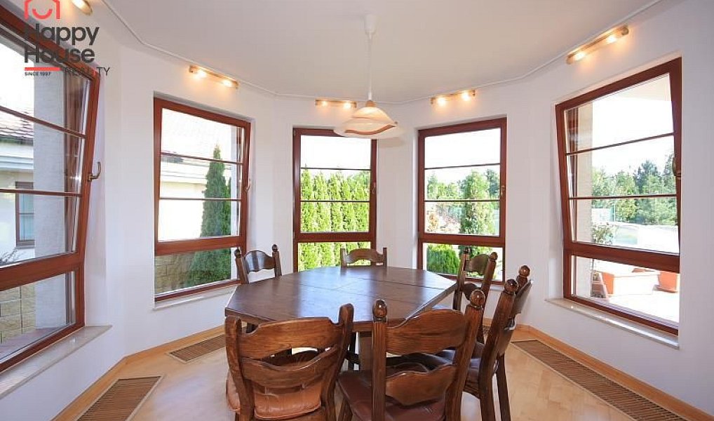 Pronájem domu 310 m² s pozemkem 910 m², Praha – náhled fotky 9