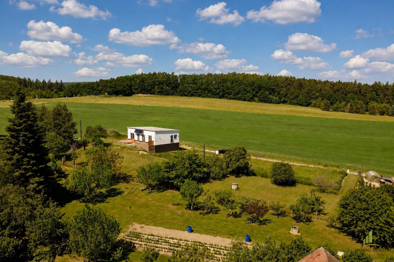 Prodej stavebního pozemku 1 383 m²