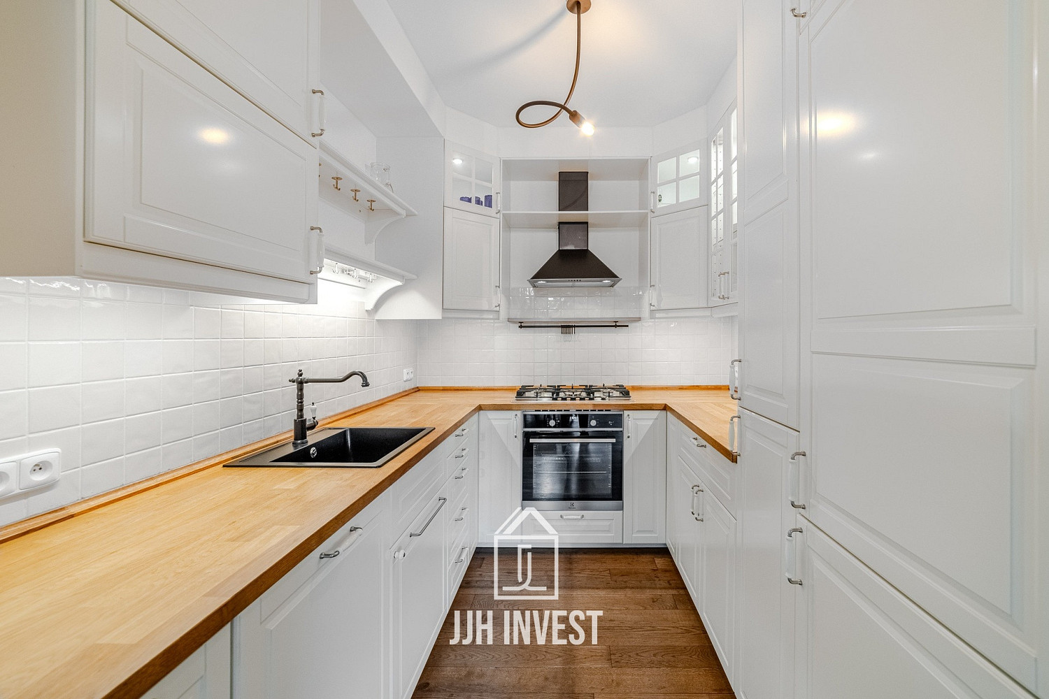 Pronájem bytu 4+kk 138 m² — photo 4