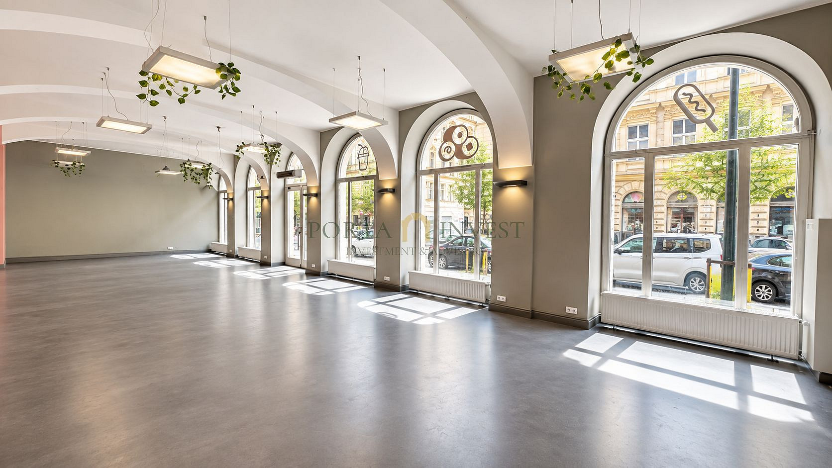 Pronájem obchodních prostor 179 m² – fotografie 2