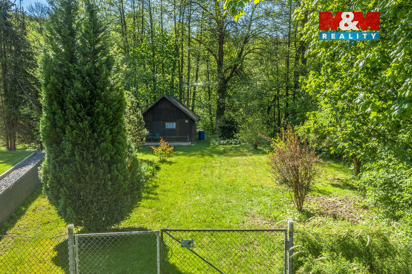 Prodej stavebního pozemku 2 165 m² – fotografie 5