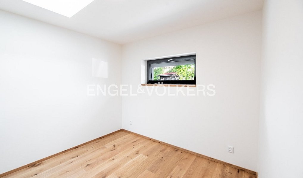 Pronájem domu 141 m² s pozemkem 301 m², Praha – náhled fotky 7