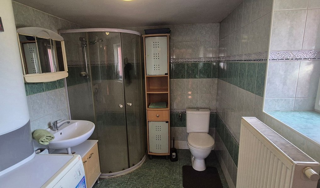 Prodej domu 150 m² s pozemkem 200 m², Benešov u Semil – náhled fotky 8
