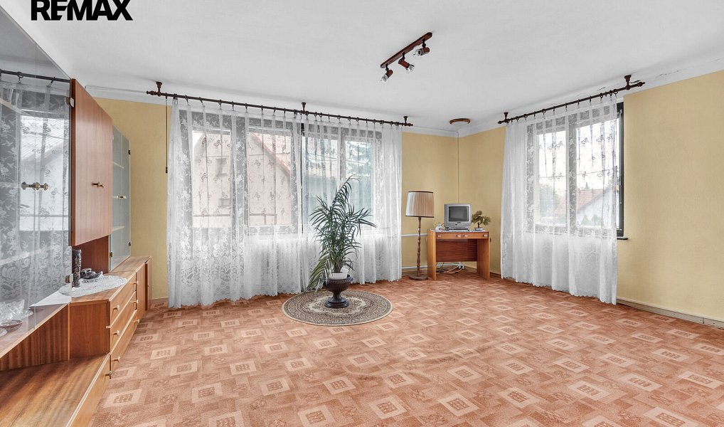 Prodej domu 217 m² s pozemkem 522 m², Smidary – náhled fotky 5